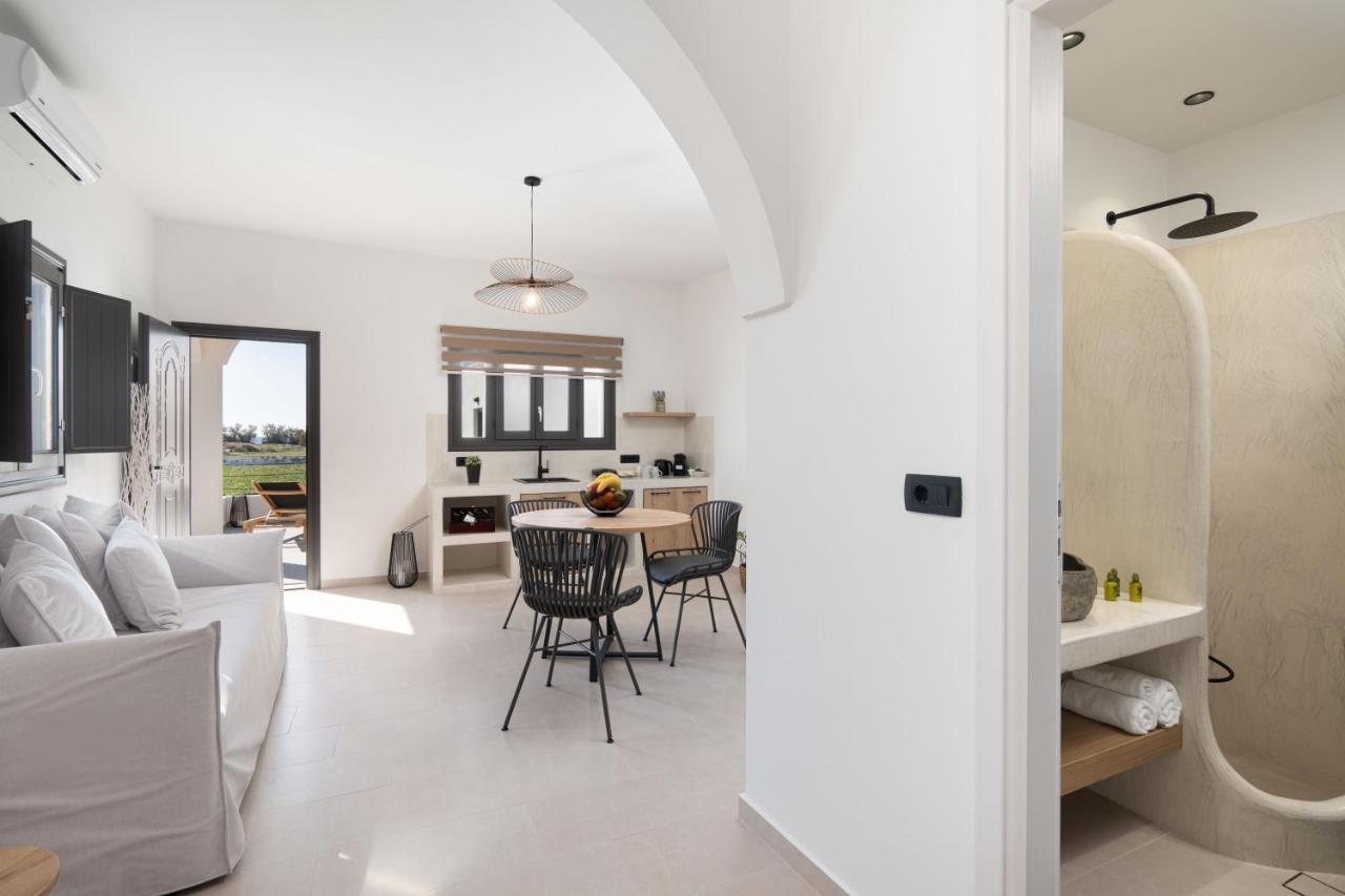 Almira Luxury Suites Периволос Экстерьер фото